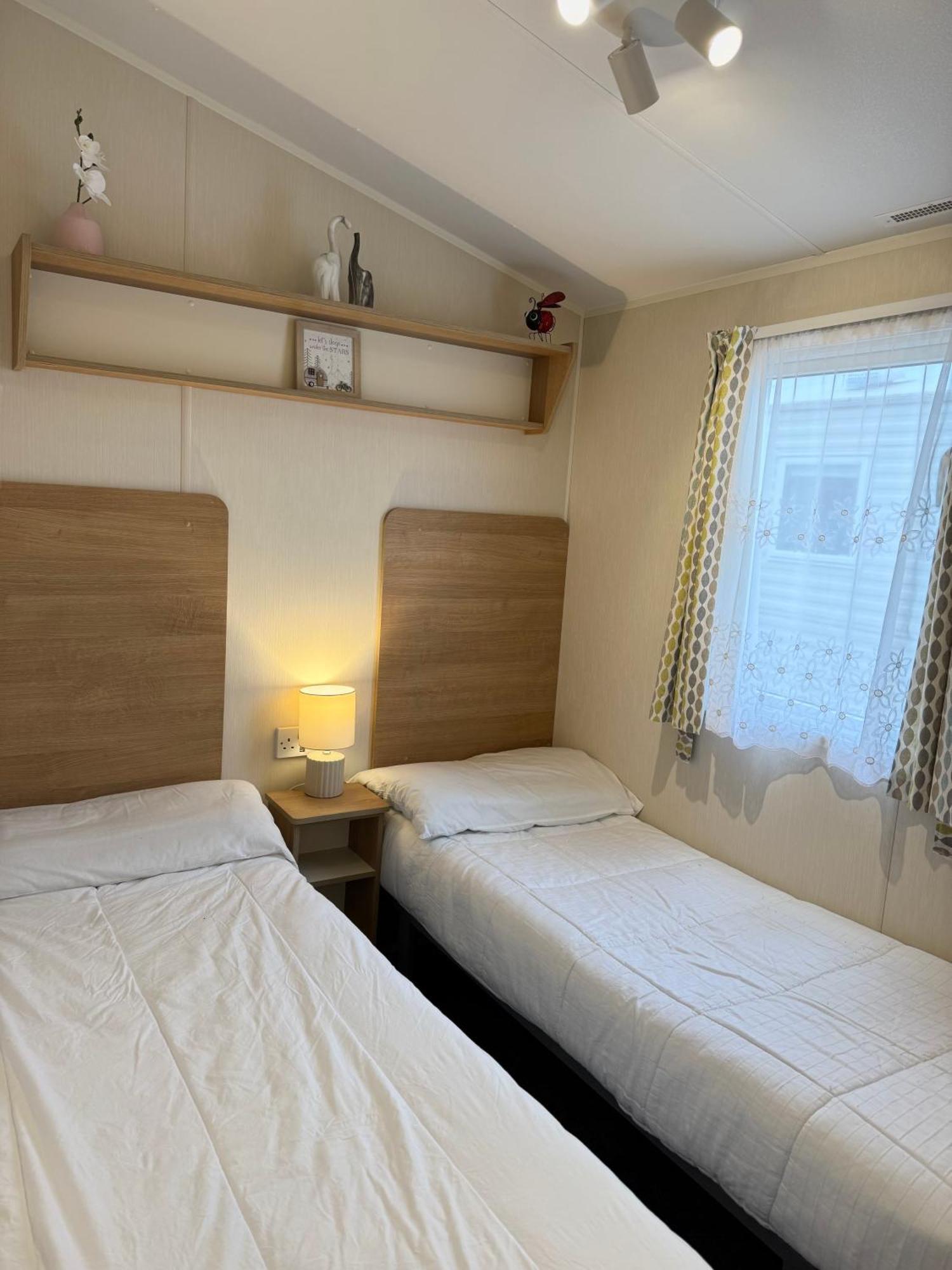 Oaken Caravan - Golden Sands Away Resorts Kinmel Bay Exterior foto